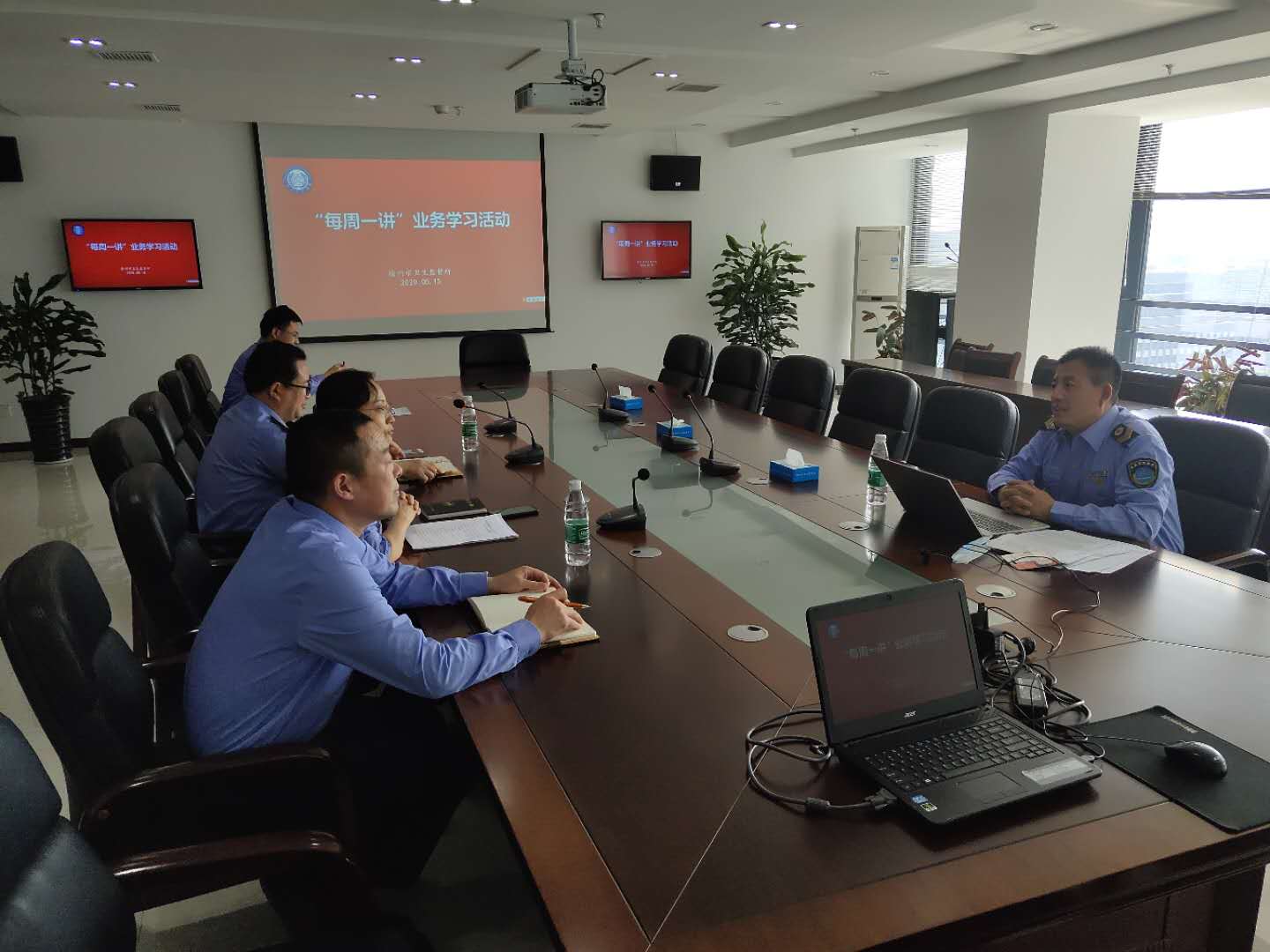 照片.jpg 照片.jpg