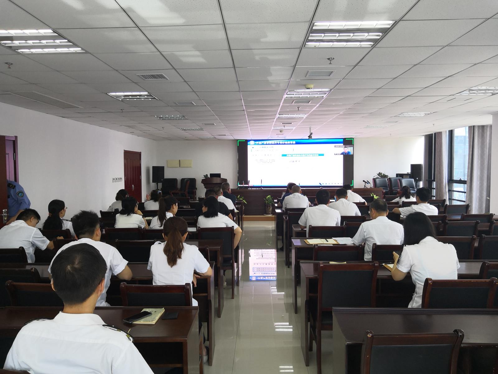 微信图片_202008060926533.jpg 微信图片_202008060926533.jpg