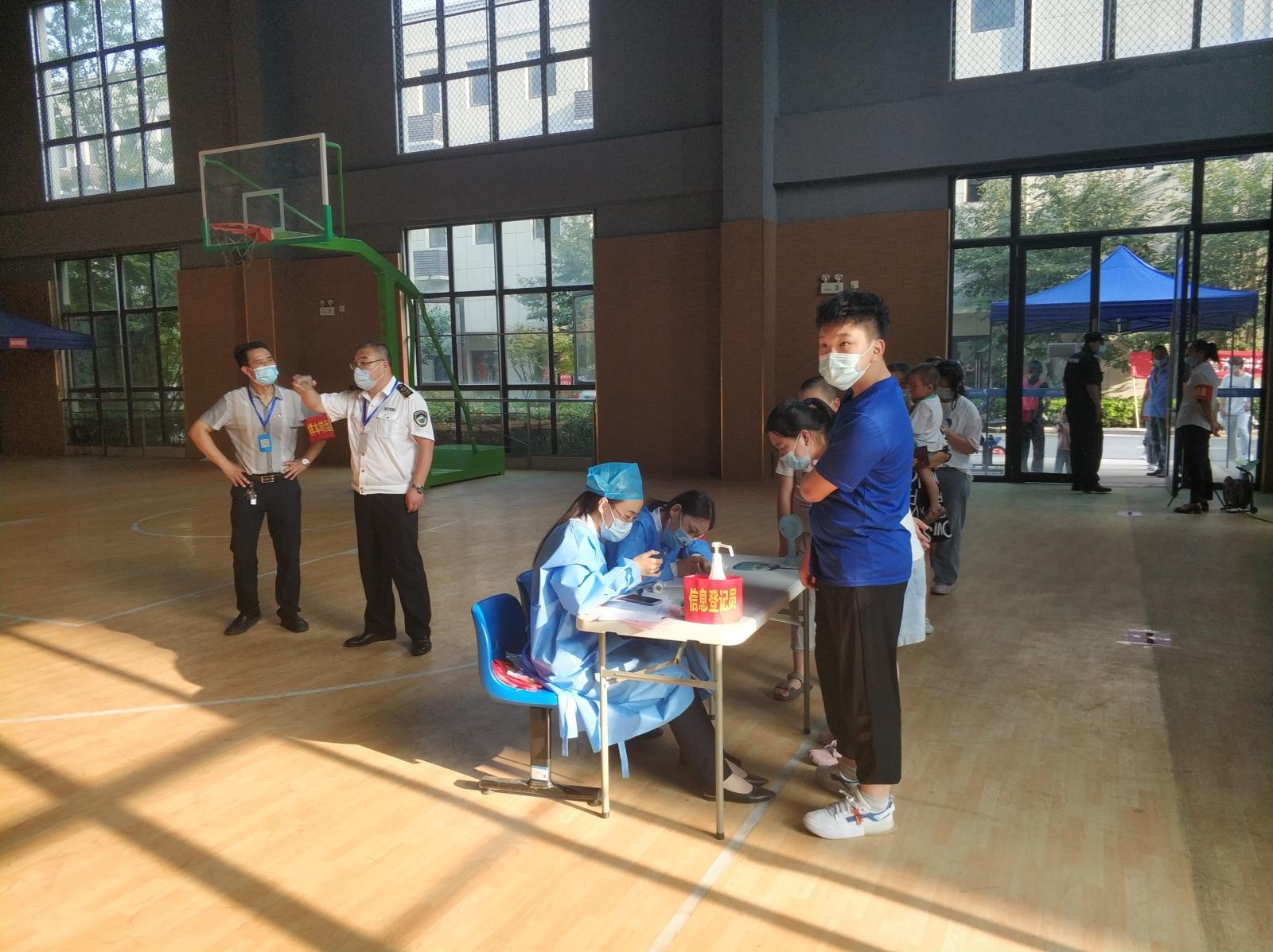 8鼓楼区卫生监督所对辖区核酸检测采样点进行专项督导检查仲委.jpg