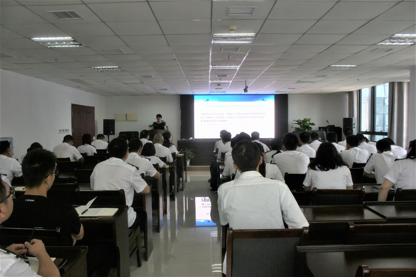 新闻稿照片.jpg 新闻稿照片.jpg