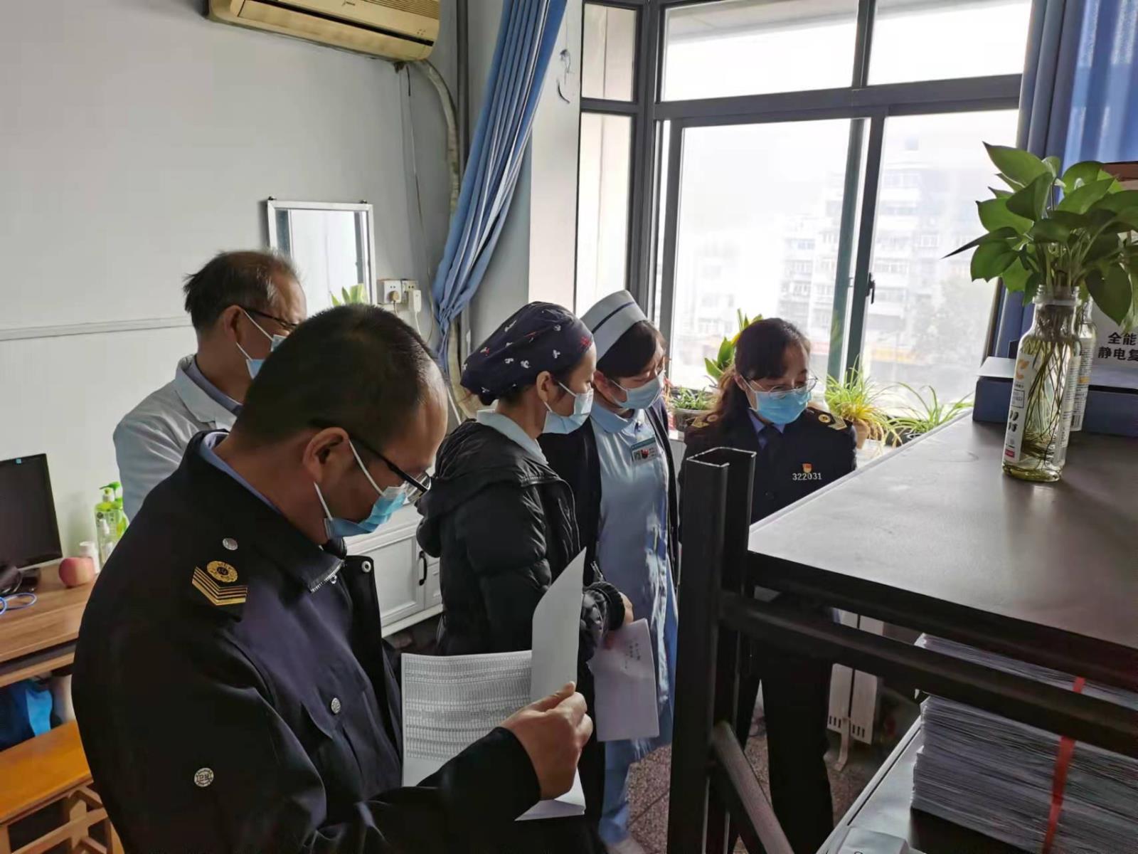 市所对云龙区职业健康检查机构进行监督检查 (11182)_看图王.jpg 市所对云龙区职业健康检查机构进行监督检查 (11182)_看图王.jpg