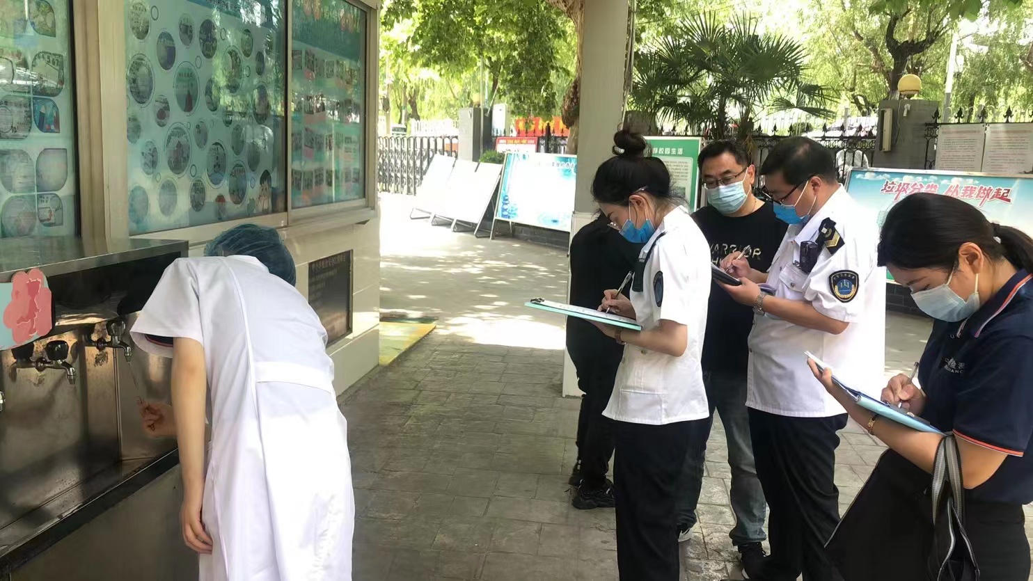 8 鼓楼区卫生监督所开展学校饮用水卫生监督检查工作程琳洁.jpg 8 鼓楼区卫生监督所开展学校饮用水卫生监督检查工作程琳洁.jpg