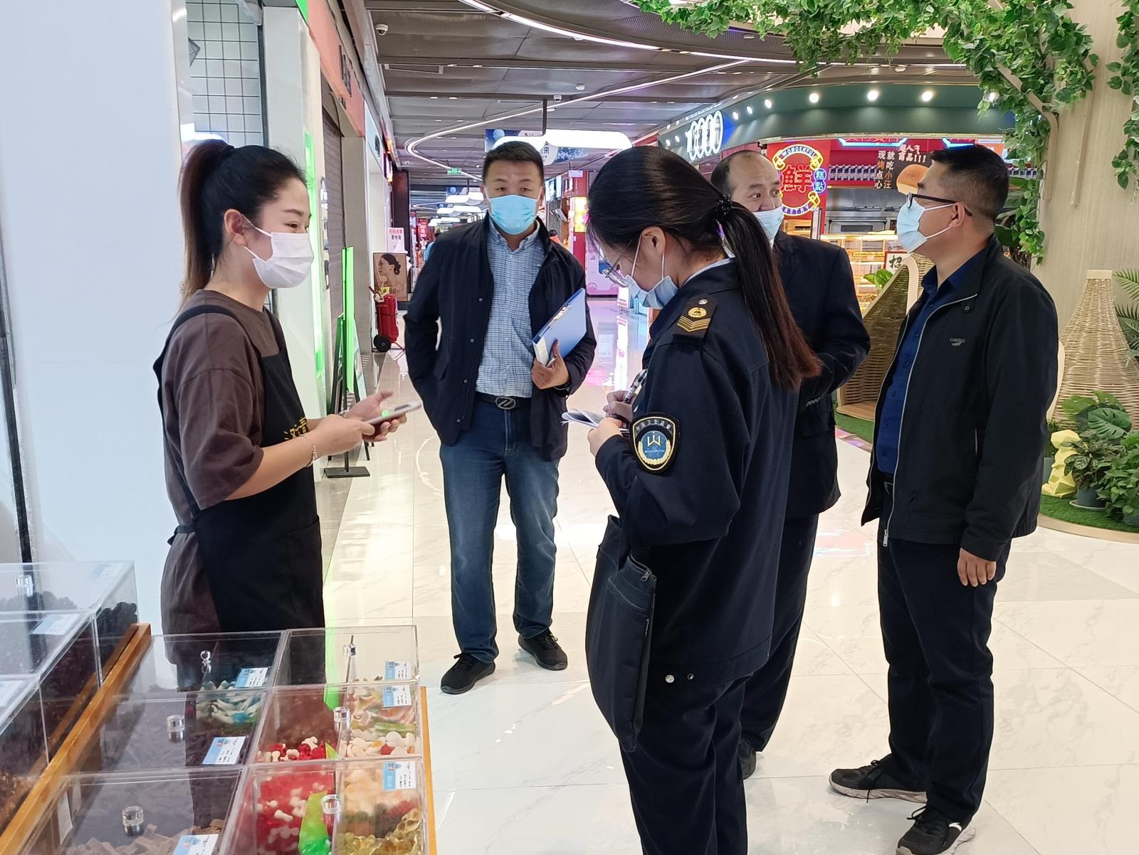 鼓楼区联合开展疫情防控督导检查.jpg 鼓楼区联合开展疫情防控督导检查.jpg