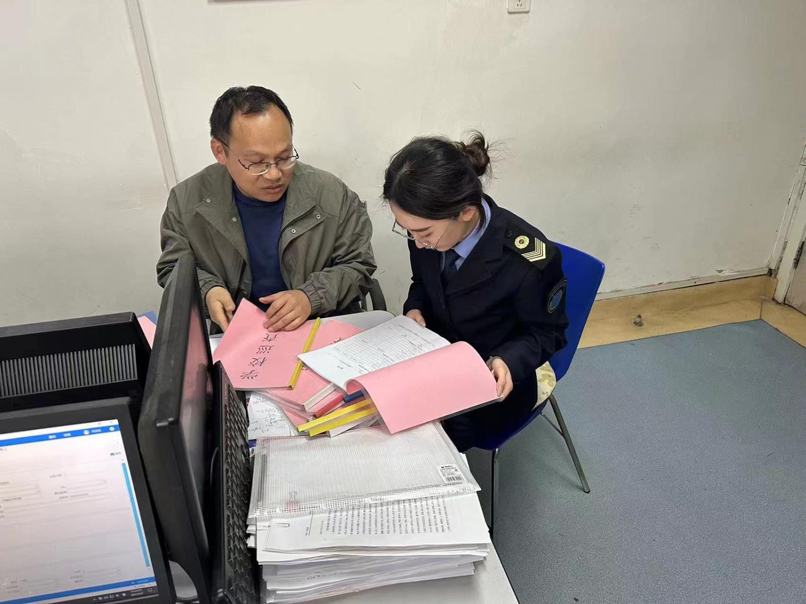 鼓楼区开展卫生监督协管第一季度督导工作.jpg 鼓楼区开展卫生监督协管第一季度督导工作.jpg