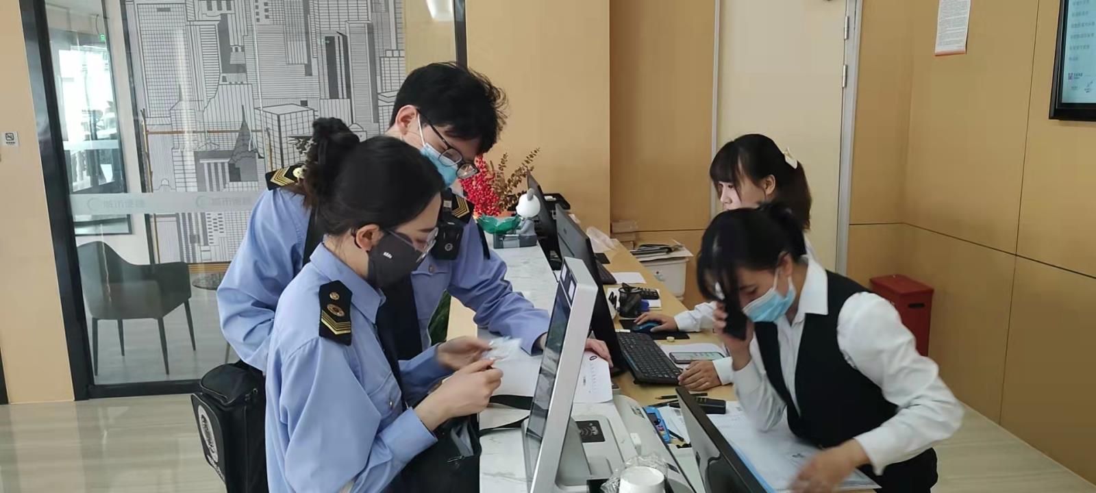 鼓楼区开展高考卫生安全保障工作.jpg 鼓楼区开展高考卫生安全保障工作.jpg