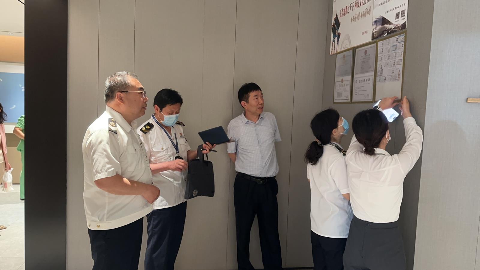 市所检查组对鼓楼区卫生城创建工作进行督导.jpg 市所检查组对鼓楼区卫生城创建工作进行督导.jpg