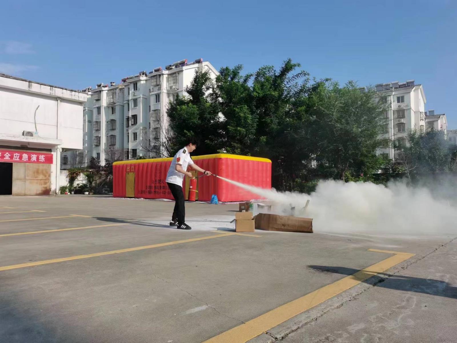 云龙区参加消防演练大比武活动.jpg 云龙区参加消防演练大比武活动.jpg