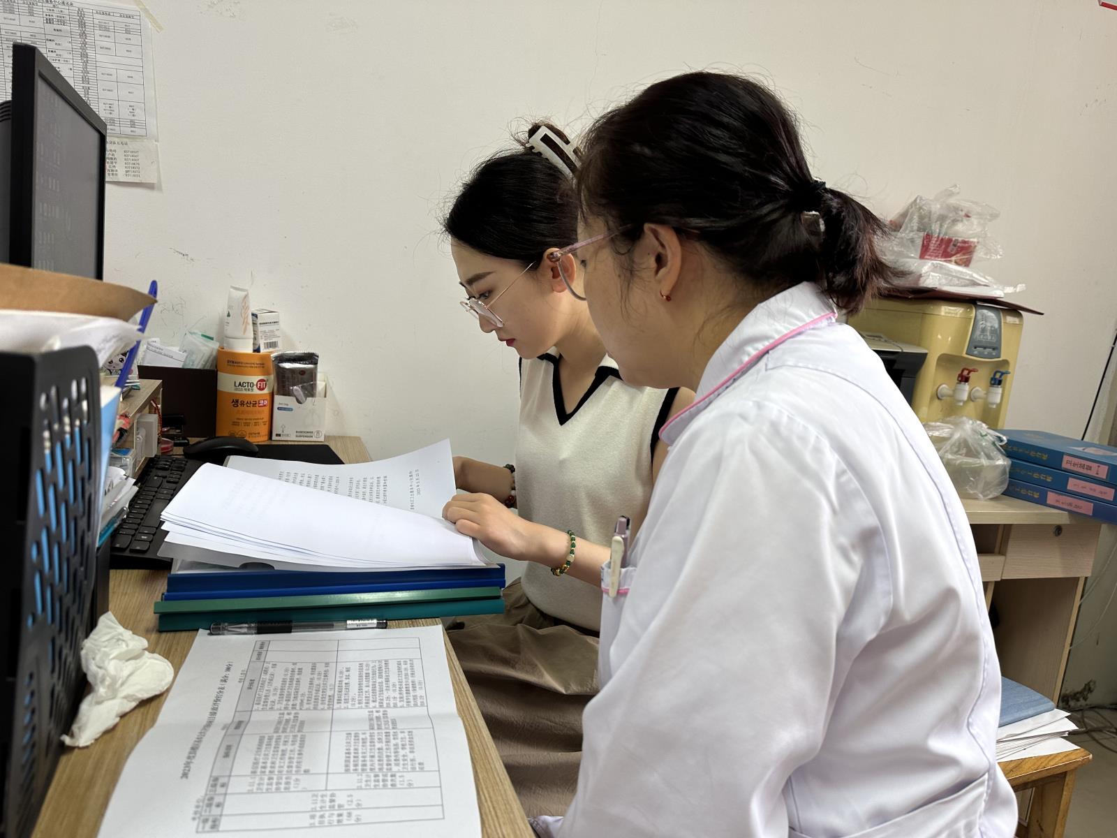 鼓楼区开展上半年卫生监督协管工作考核.jpg 鼓楼区开展上半年卫生监督协管工作考核.jpg