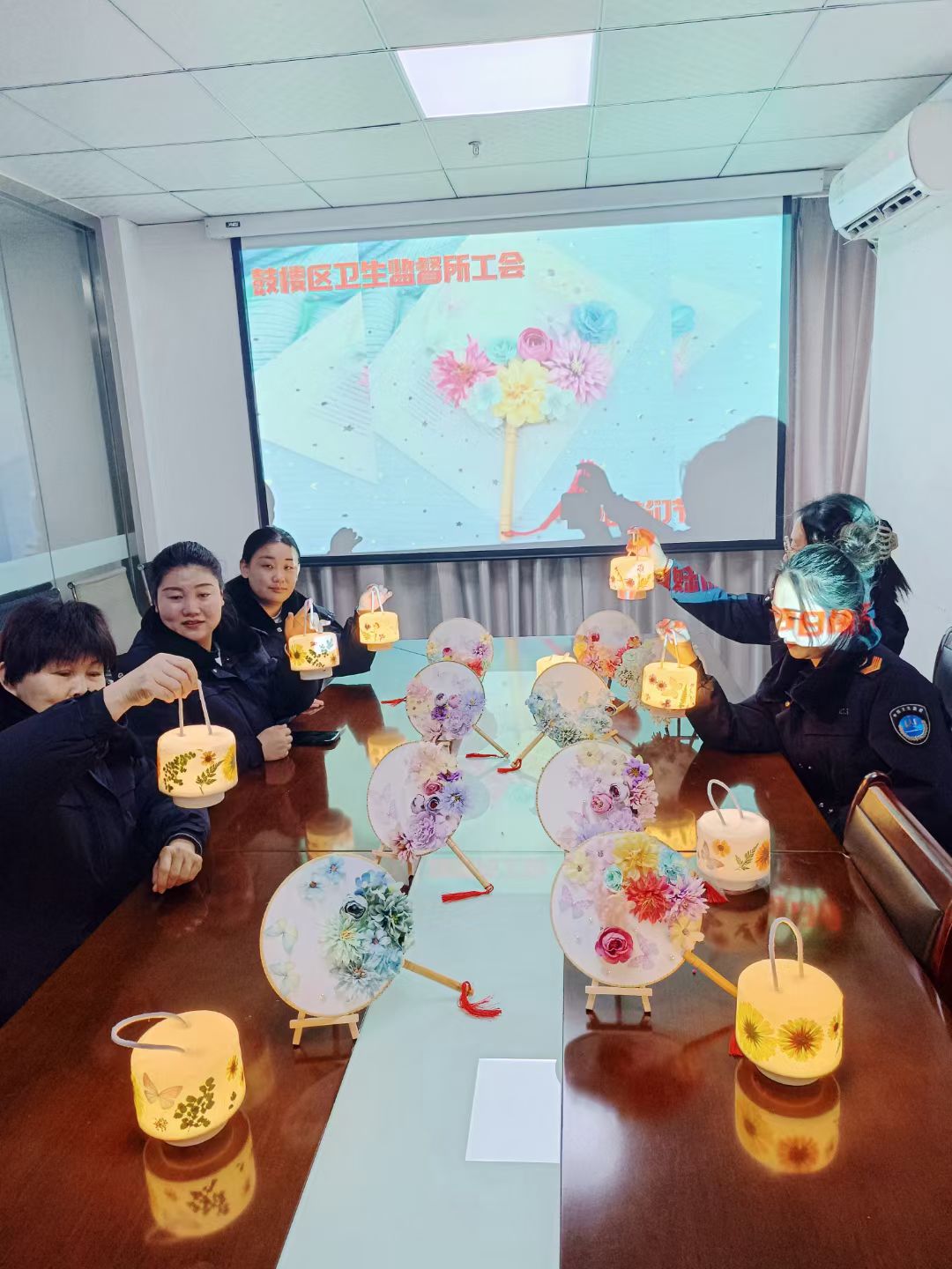 鼓楼区卫生监督所开展“三八”国际妇女节庆祝活动.jpg 鼓楼区卫生监督所开展“三八”国际妇女节庆祝活动.jpg