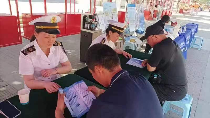 鼓楼区开展生活饮用水宣传周活动.jpg 鼓楼区开展生活饮用水宣传周活动.jpg