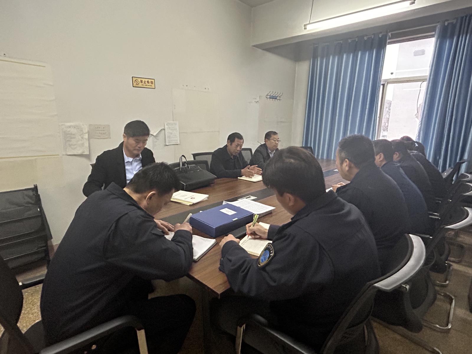 21737b83d9ec6f51a3b51f3ffb0fbec.jpg 21737b83d9ec6f51a3b51f3ffb0fbec.jpg