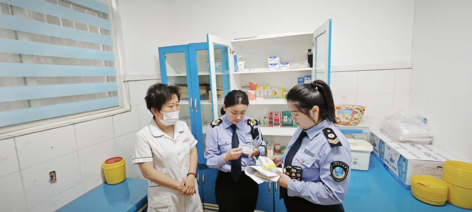 鼓楼区开展养老机构医务室专项监督检查工作.jpg 鼓楼区开展养老机构医务室专项监督检查工作.jpg