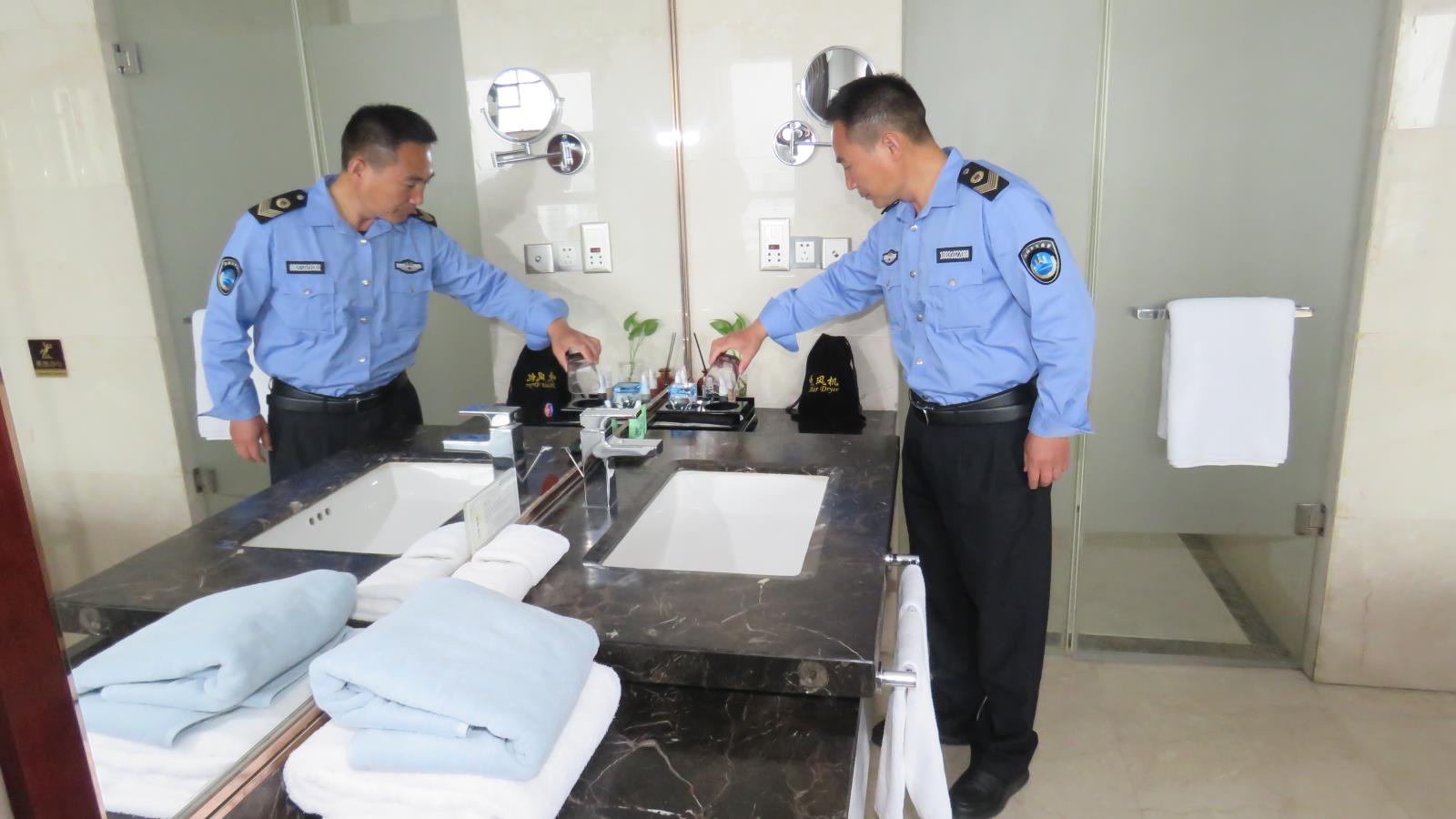 IMG_3744(1).jpg IMG_3744(1).jpg